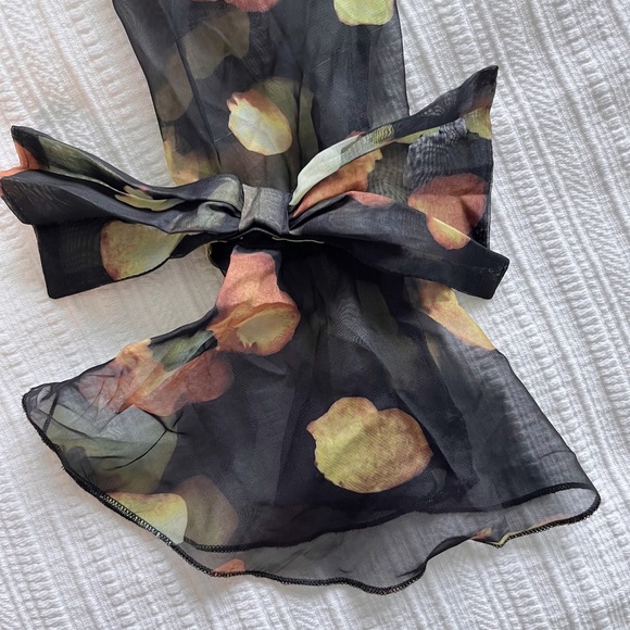 By egreis dress - Picture 3 of 4